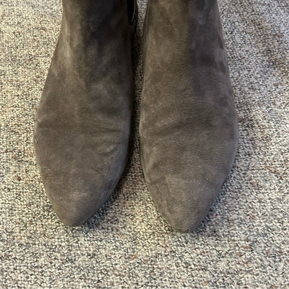 Madewell Nico Taupe Gray Chelsea Suede Boot - Picture 3 of 10